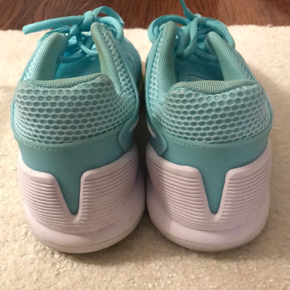 🎾 shoes - Picture 3 of 4